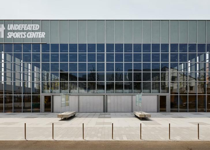 Флагманський магазин Undefeated в Китаї