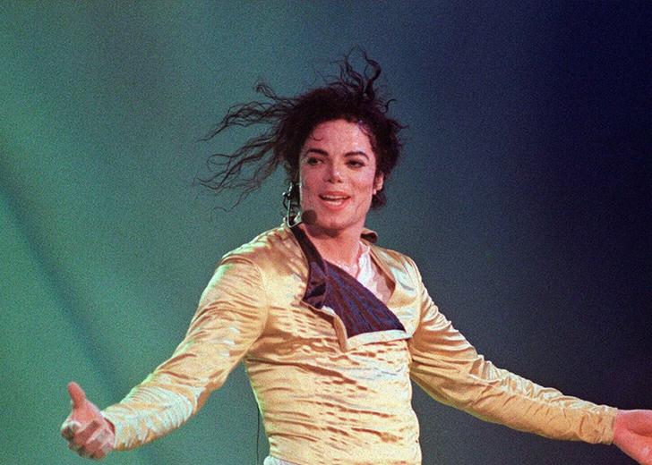 michael-jackson-2-dtf-magazine Семья Майкла Джексона может отсудить у HBO 100 миллионов долларов
