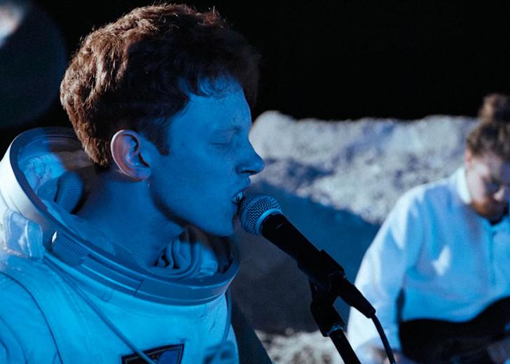 King Krule выступил «на Луне»