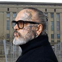 Создатели игры о Berghain проиграли суд фейсконтрольщику. Они должны ему 46 000 евро