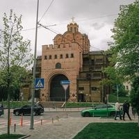 Ворота Києва: чотири явища, що визначають феномен «Золотих»