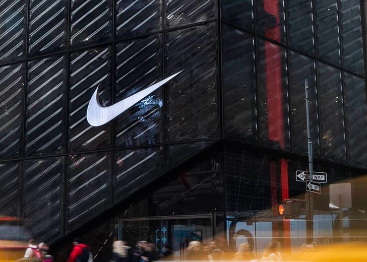 nike-footware-dtf-magazine Nike хочет зарегистрировать «товары для ног». PUMA — против