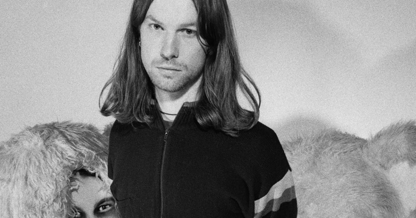 _Aphex-Twin-dtf-magazine6 Aphex Twin сравнил карантин с домашним арестом. Но затем удалил пост