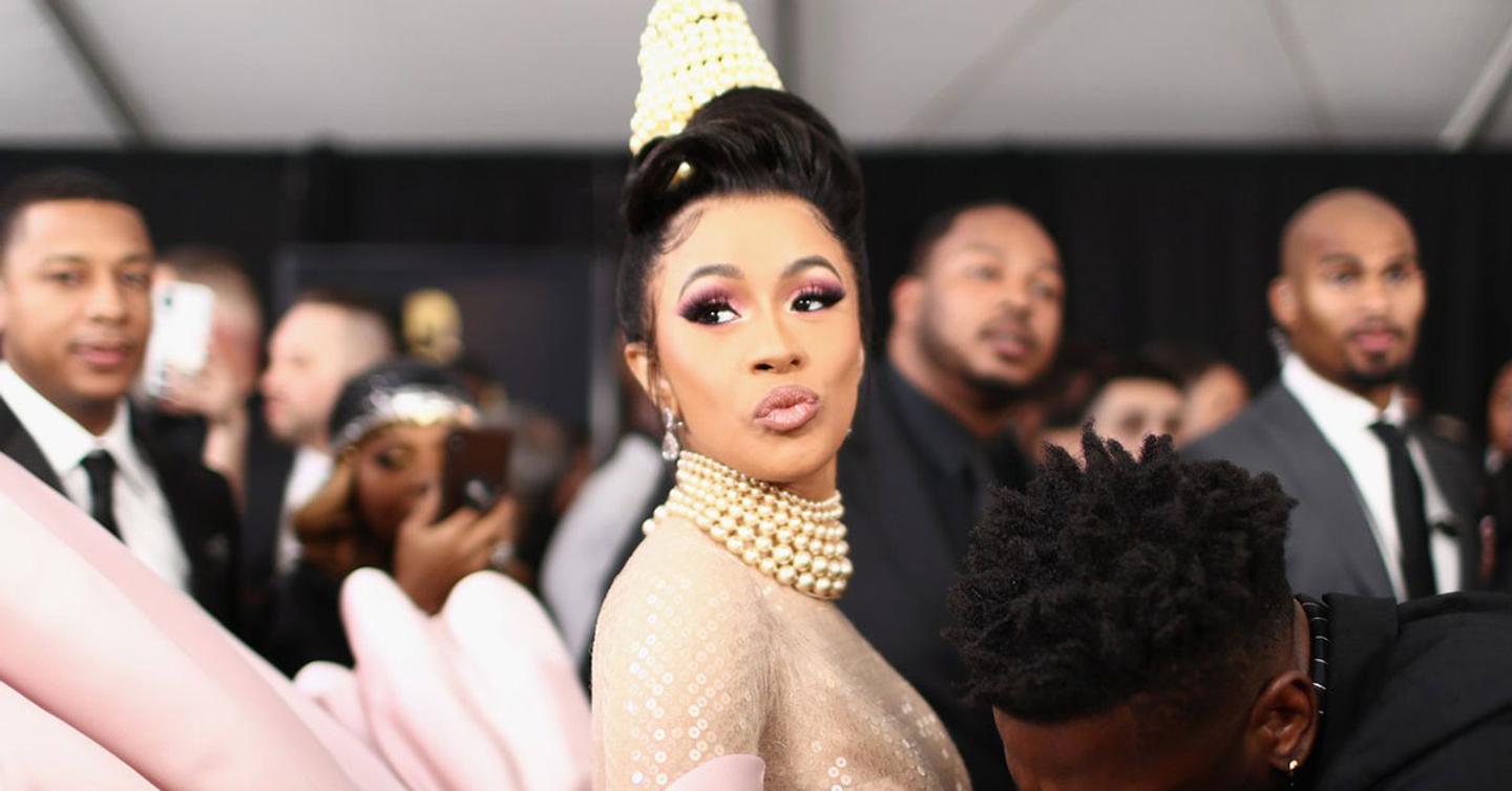 Cardi B идет в кино. Она сыграет стриптизершу в комедии «Мошенницы»