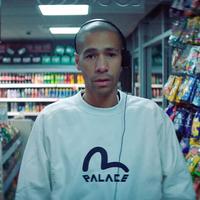 Первый взгляд: Неон и цветные логотипы в коллаборации Palace и Evisu