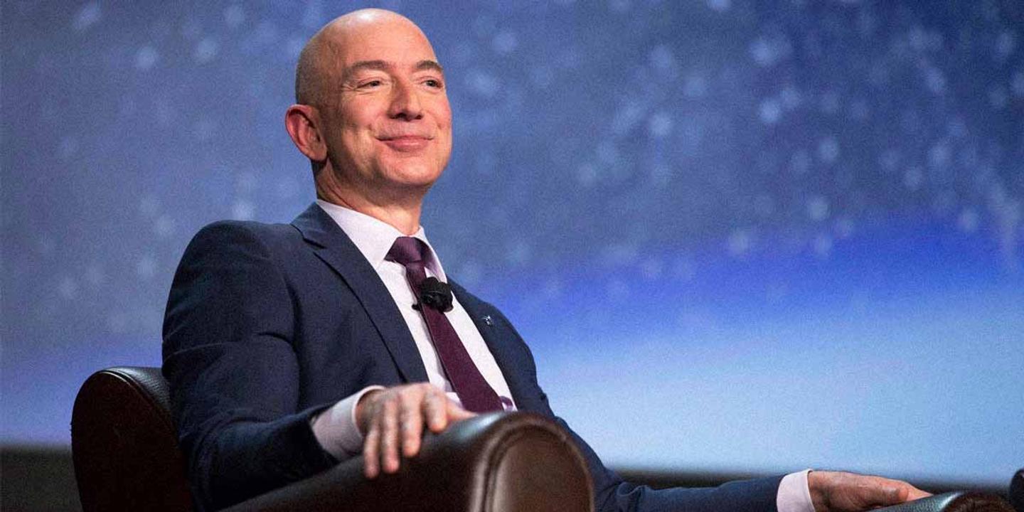 jeff_bezos_money_honey_header Итог Черной пятницы. Состояние Джеффа Безоса выросло до $100 млрд