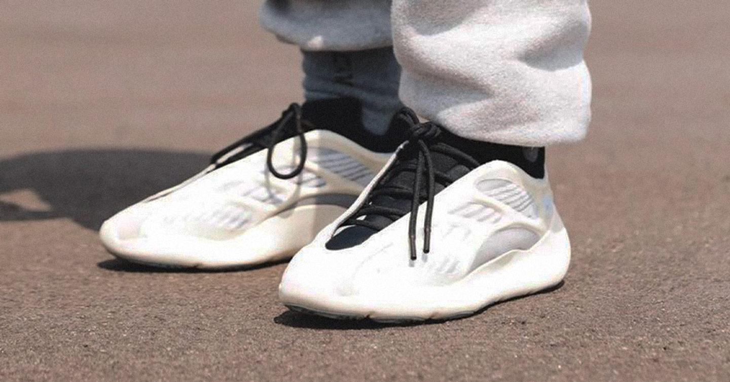 Первый взгляд: Третья версия кроссовок adidas Yeezy 700