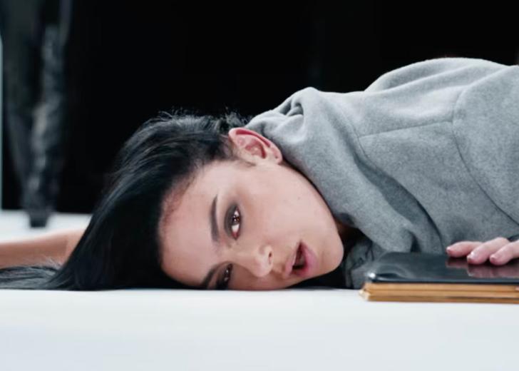 Трек SS26 Charli XCX