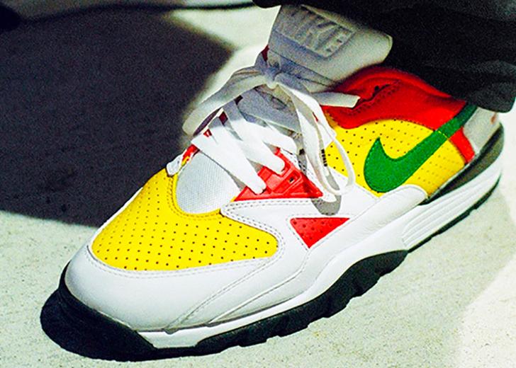 Supreme-x-Nike-dtf-magazine2 Первый взгляд: Новые совместные кроссовки Supreme и Nike