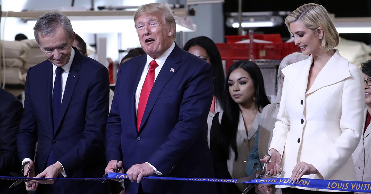 trump-louis-vuitton-factory-dtf-magazine «Лююи Вуутон»: Как Дональд Трамп открывал новую фабрику Louis Vuitton
