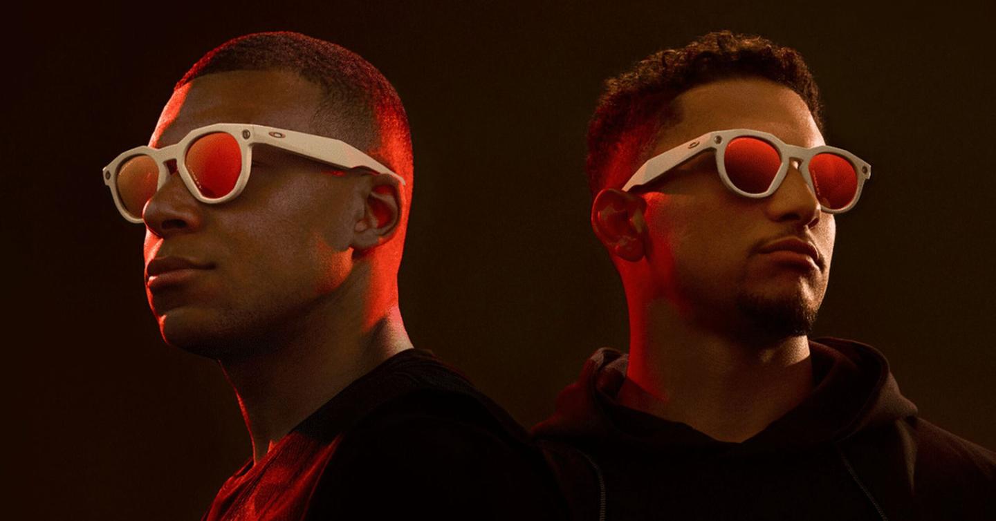 Окуляри Oakley та Meta