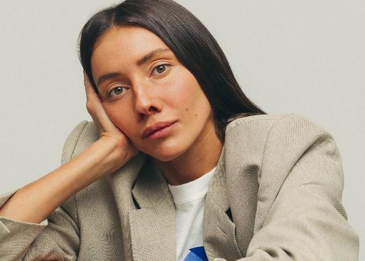 Julie Pelipas received an award from the British Fashion Council