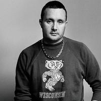 Киму Джонсу надоел стритвир