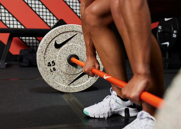 nike-strength-cover-dtf-magazine Nike продаватиме спортивний інвентар