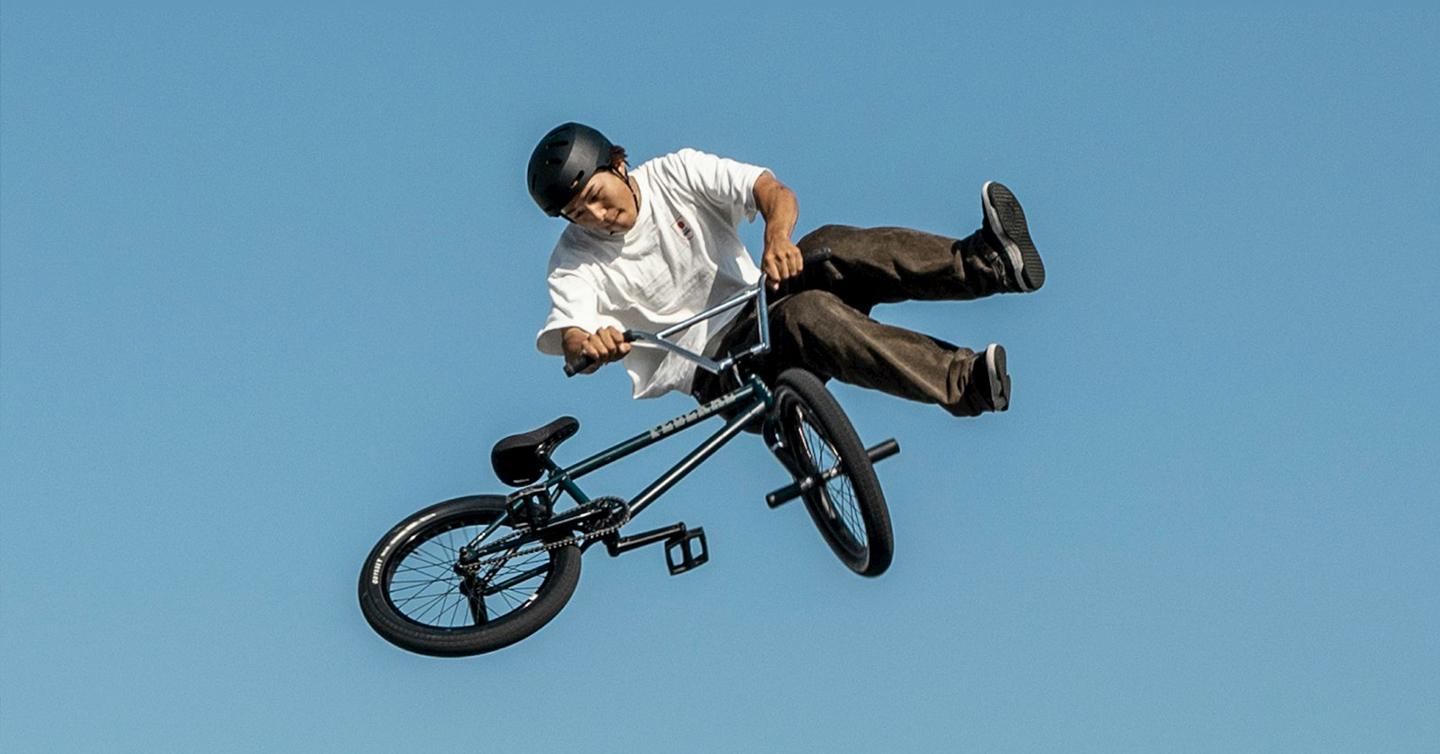 human-made-bmx-cover-dtf-magazine BMX-райдер з Японії у формі від HUMAN MADE