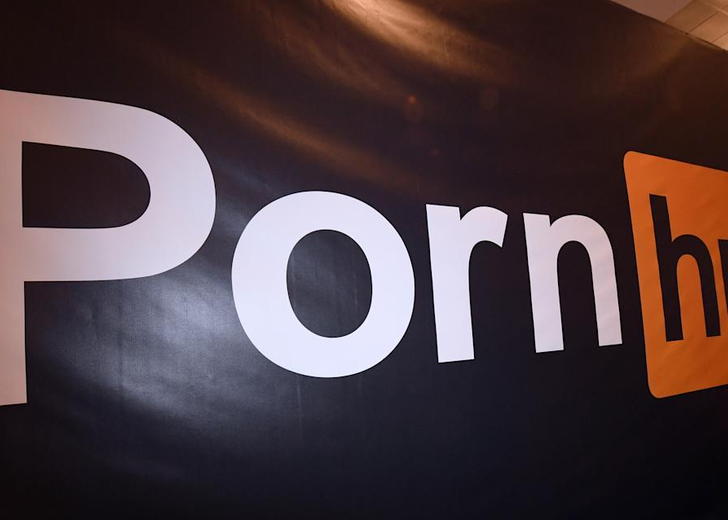pornhub dtf magazine Pornhub тестує чатбот, який відмовляє користувачів від пошуку відео з жорстоким поводженням з дітьми