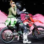 Показ Fenty Puma by Rihanna: мотошоу и горы из глиттера
