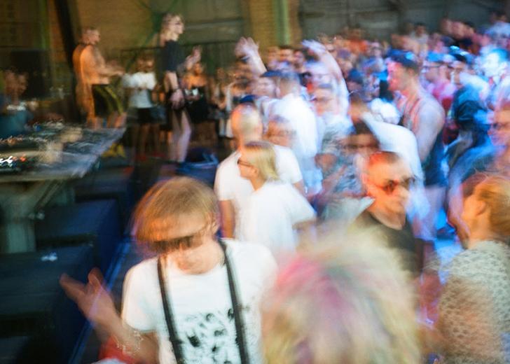 #PlasticFreeParty: Более 1500 диджеев призвали отказаться от пластика