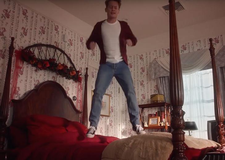homealone-cover-dtf-magazine Маколей Калкин снова остался один дома в новой рекламе Google