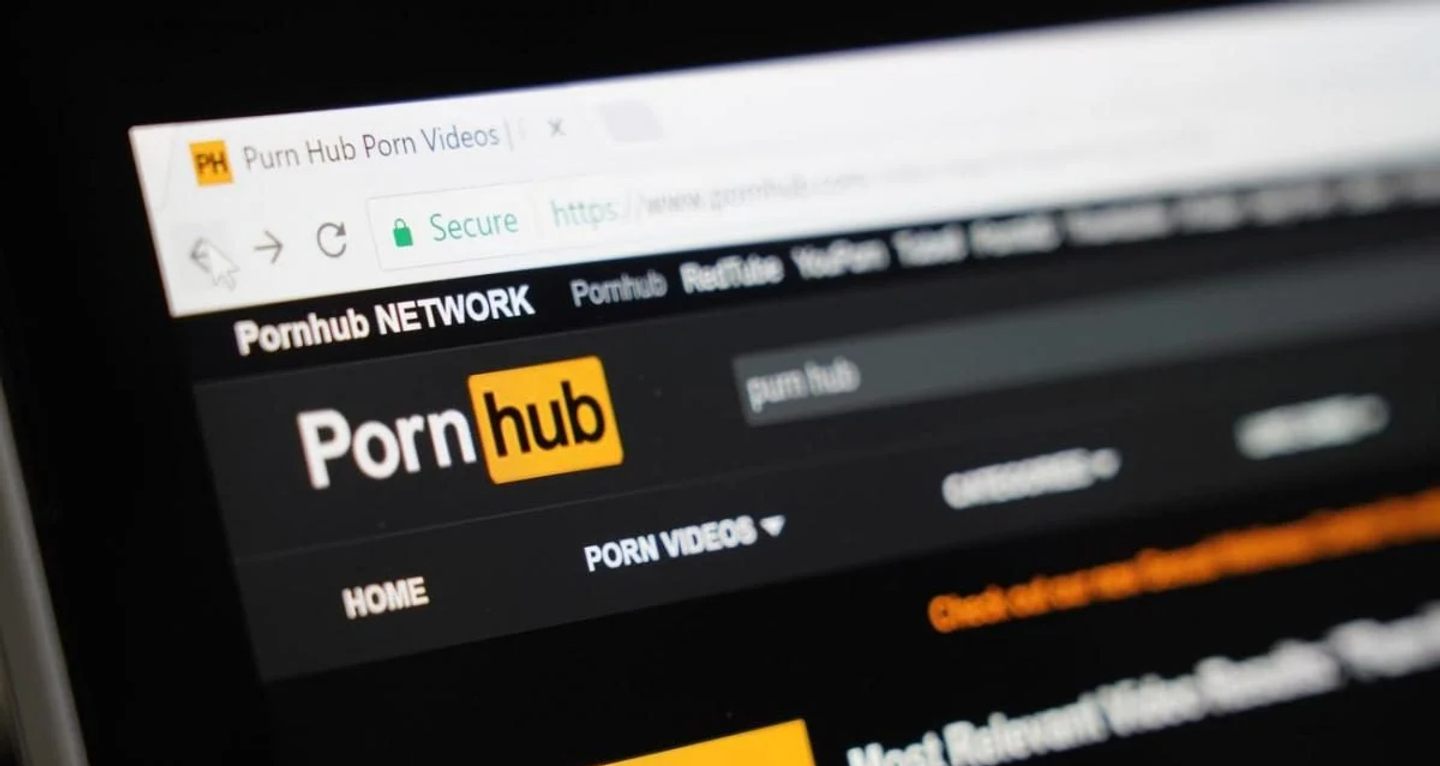 pornhub dtf magazine Інстаграм видалив профіль PornHub