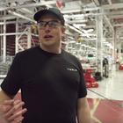 Смотрите эксклюзивную экскурсию по фабрике Tesla от Илона Маска