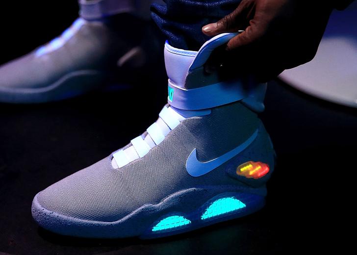 nike-mag-dtf-magazine Мужчина купил склад за 75 долларов и нашел там кроссовки Nike за 10 тысяч долларов