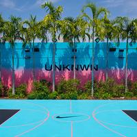 Nike и UNKNWN открыли баскетбольную площадку. Она отсылает к кроссовкам Леброна Джеймса