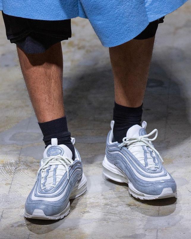 cdg-nike-air-max-97-dtf-magazine-grey-2