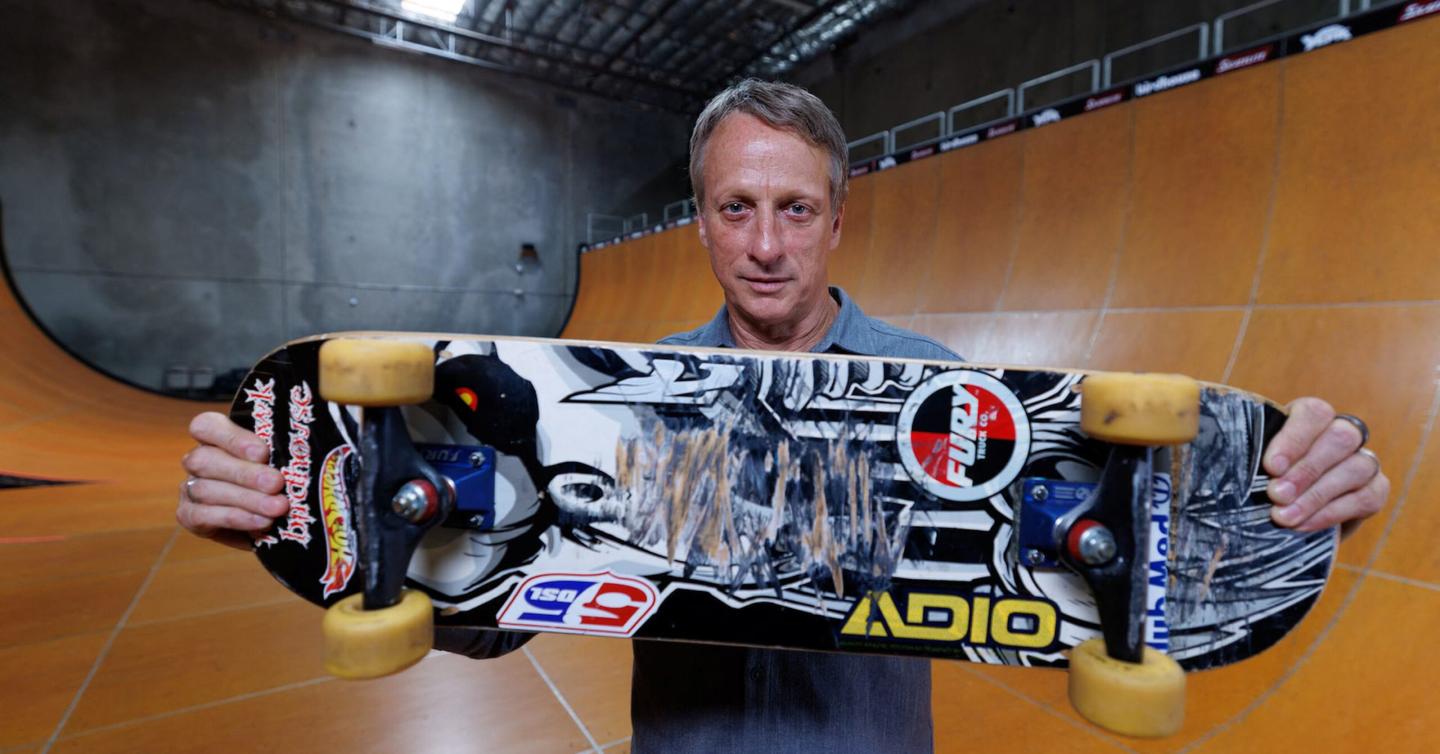 tony-hawk-desk-cover-dtf-magazine-2 Скейтбордист Тоні Гоук