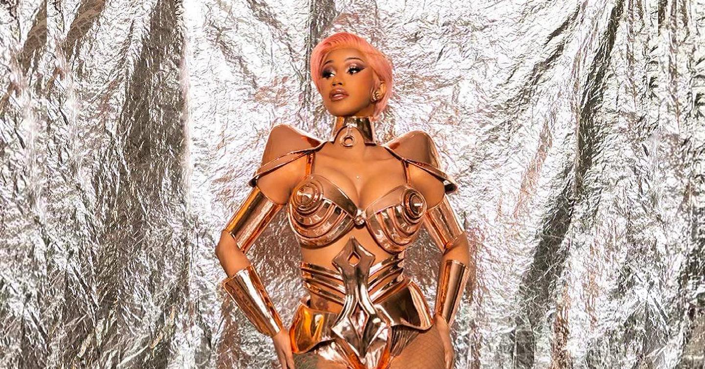 cardib-grammy-2-dtf-magazine Cardi B раскритиковали за твиты о «Грэмми». Она поддержала артистов, «оставшихся в тени» из-за бойкота
