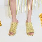 Bottega Veneta показал новые туфли. Они напоминают «мивину»