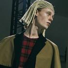 Comme des Garçons раскритиковали за моделей с афрокосичками