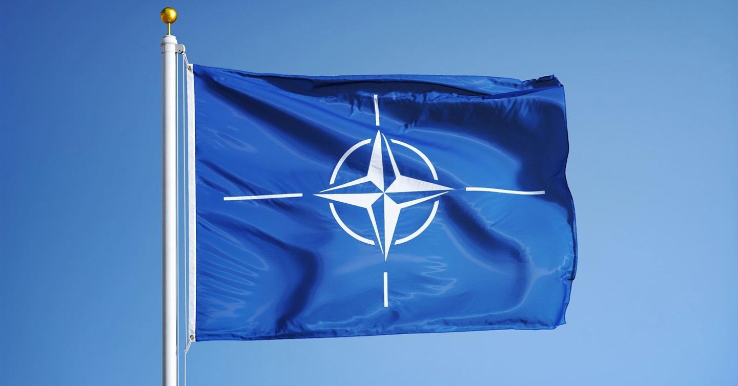 nato-air-dtf-magazine Україна просить НАТО закрити повітряний простір над країною. Як долучитись і підписати петицію
