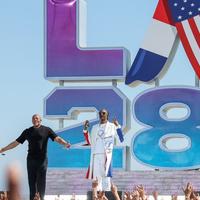 olympics closing snoop drdre dtf magazine Snoop Dogg та Dr.Dre