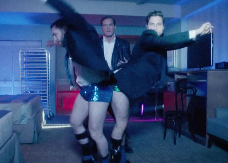 room_104_first_trailer_dtf_header Смотрите первый трейлер второго сезона «Комнаты 104»