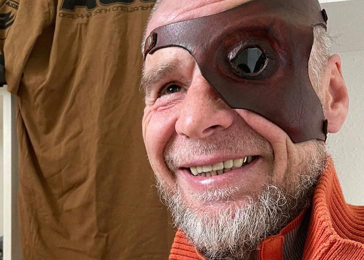 «Mask for a Hero». Kharkiv brand Bob Basset creates masks for wounded warriors