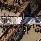 JR устроил «Гигантский пикник» на границе с Мексикой