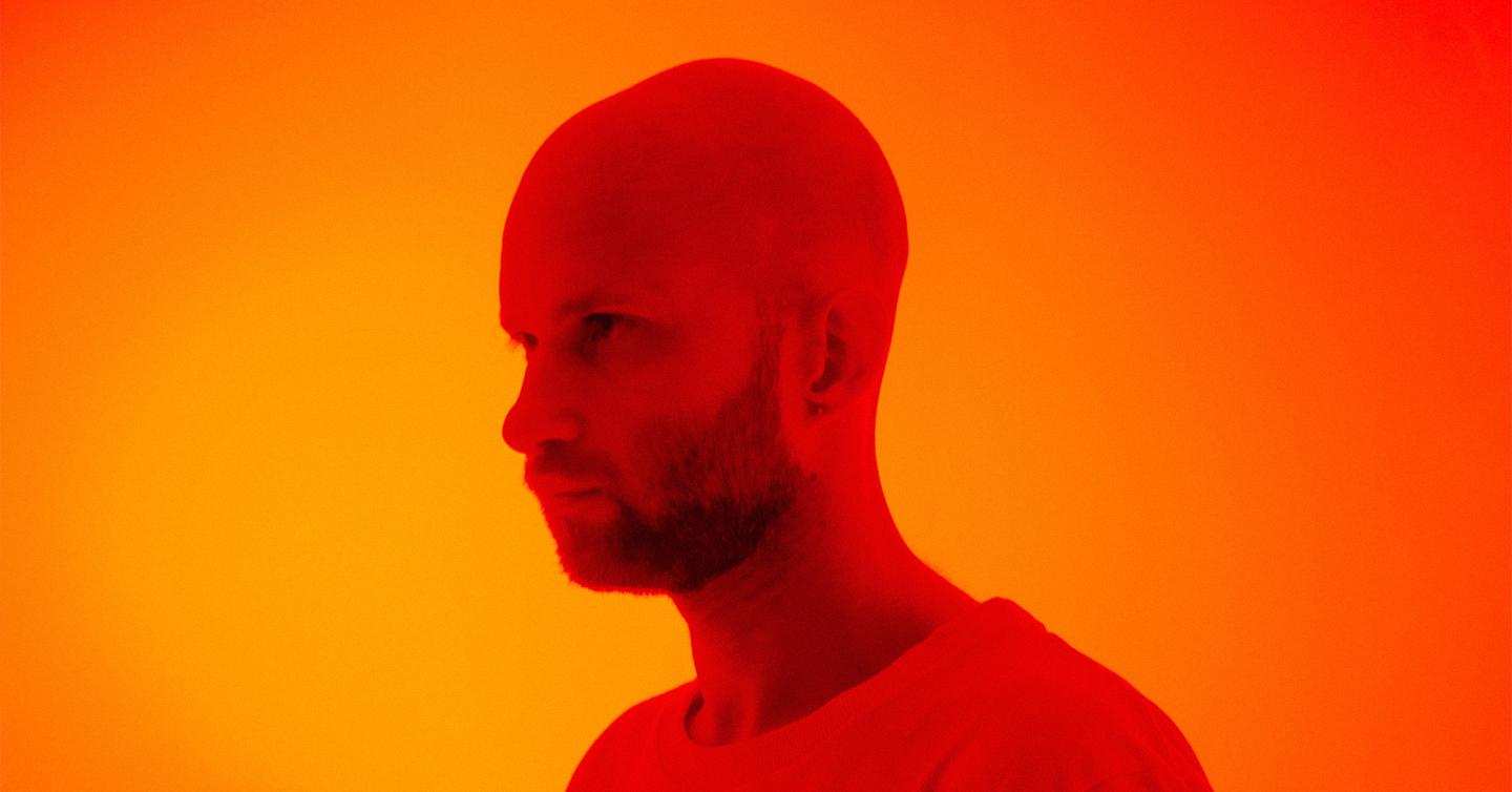 Electronic musician NEONKNIGHT has released his first album. He will present it at the Strichka festival