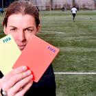 Матч футбольной Лиги чемпионов впервые рассудит женщина-арбитр