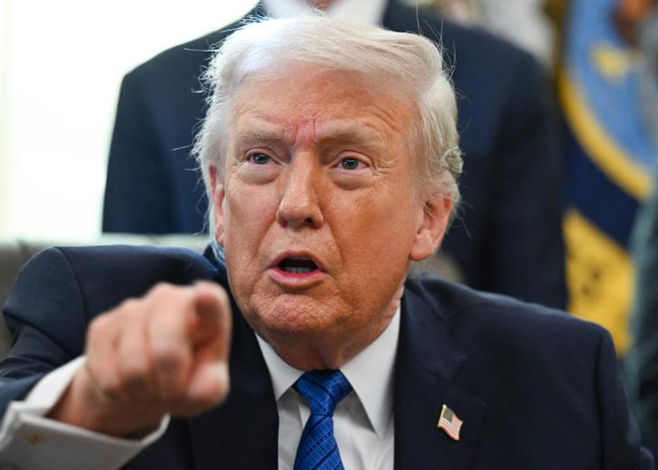 Трамп погрожує позовом ведучому Ґреммі