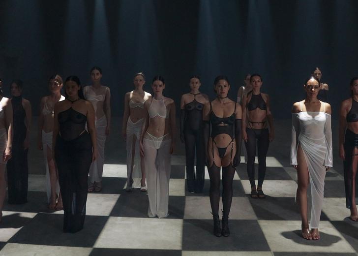 Колекція Anoeses QUEEN'S GAME