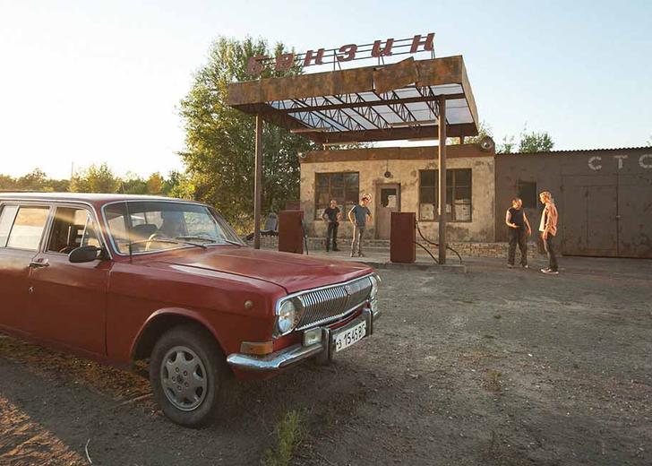 Людина з кіноапаратом у «Ворошиловграді». Як екранізують головний український роман