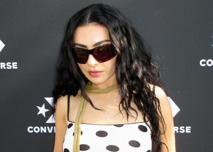 charli-xcx-converse-cover-dtf-magazine Колаборація Charli XCX та Converse
