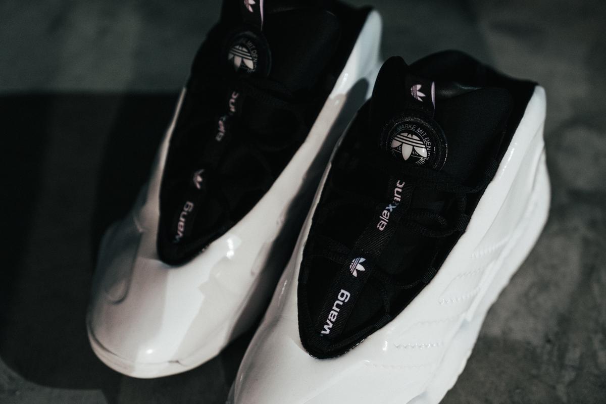 https---hypebeast.com-image-2018-06-alexander-wang-collection-1-ss19-13