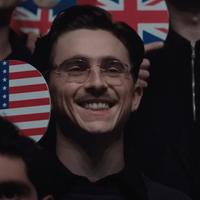 Тімоті Шаламе у кадрі з фільму Marty Supreme