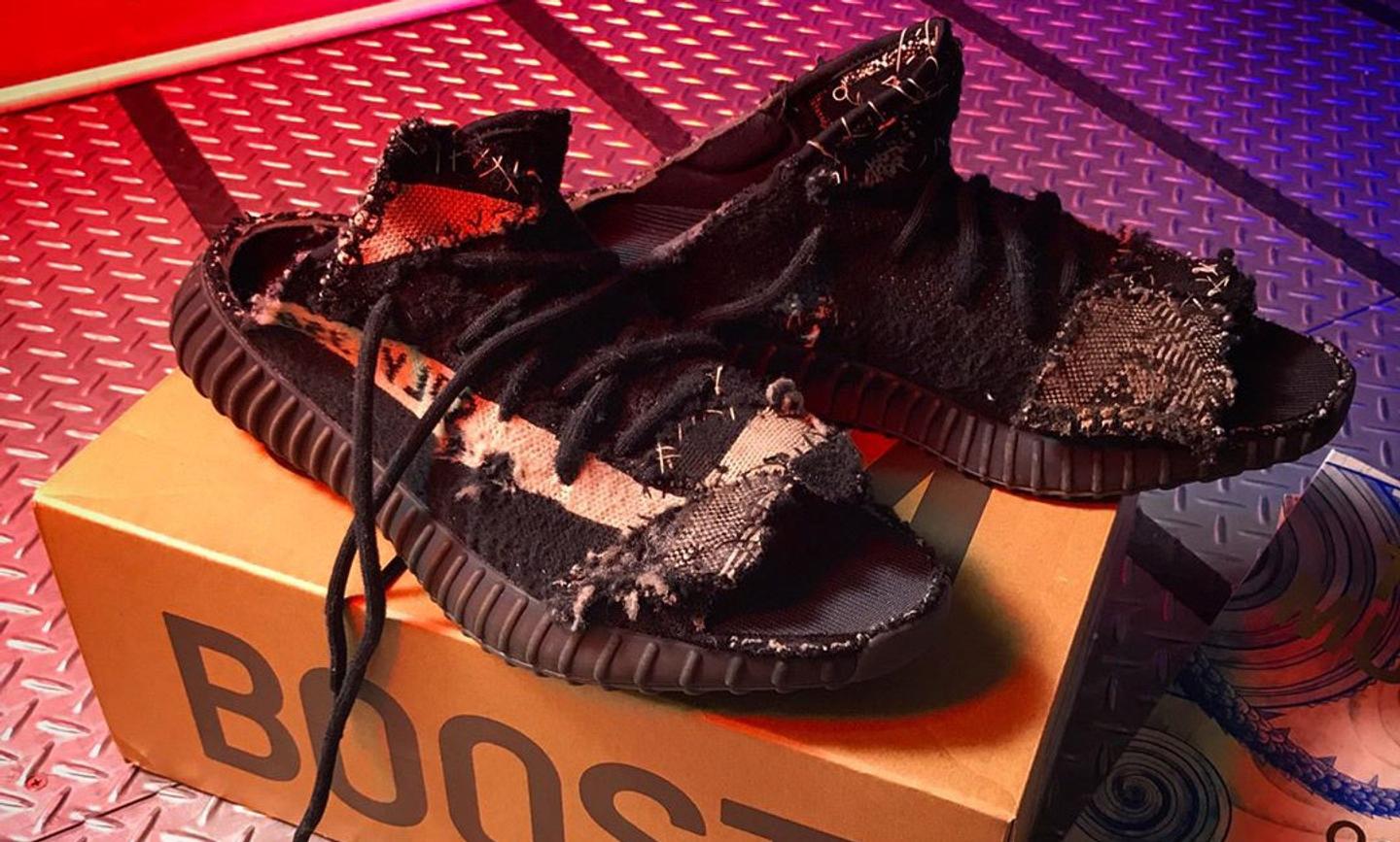 Такаси Мураками переделал кроссовки Yeezy в сандалии