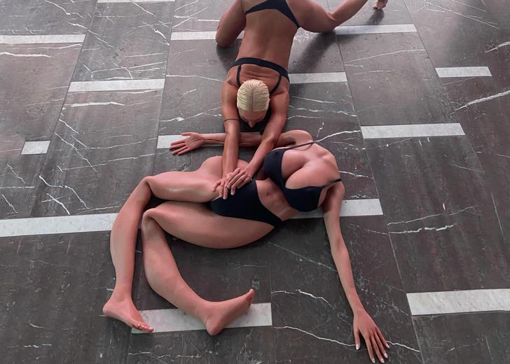 Перформанс With Someone of the Opposite Sex шведської художниці Arvida Byström Перформанс With Someone of the Opposite Sex шведської художниці Arvida Byström