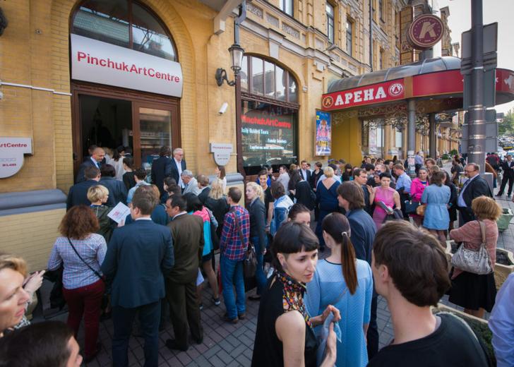 PinchukArtCentre покажет работы Ай Вэйвэя и Дэмиена Херста