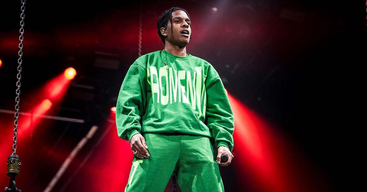Концерт в клетке: A$AP Rocky впервые выступил в Швеции после ареста