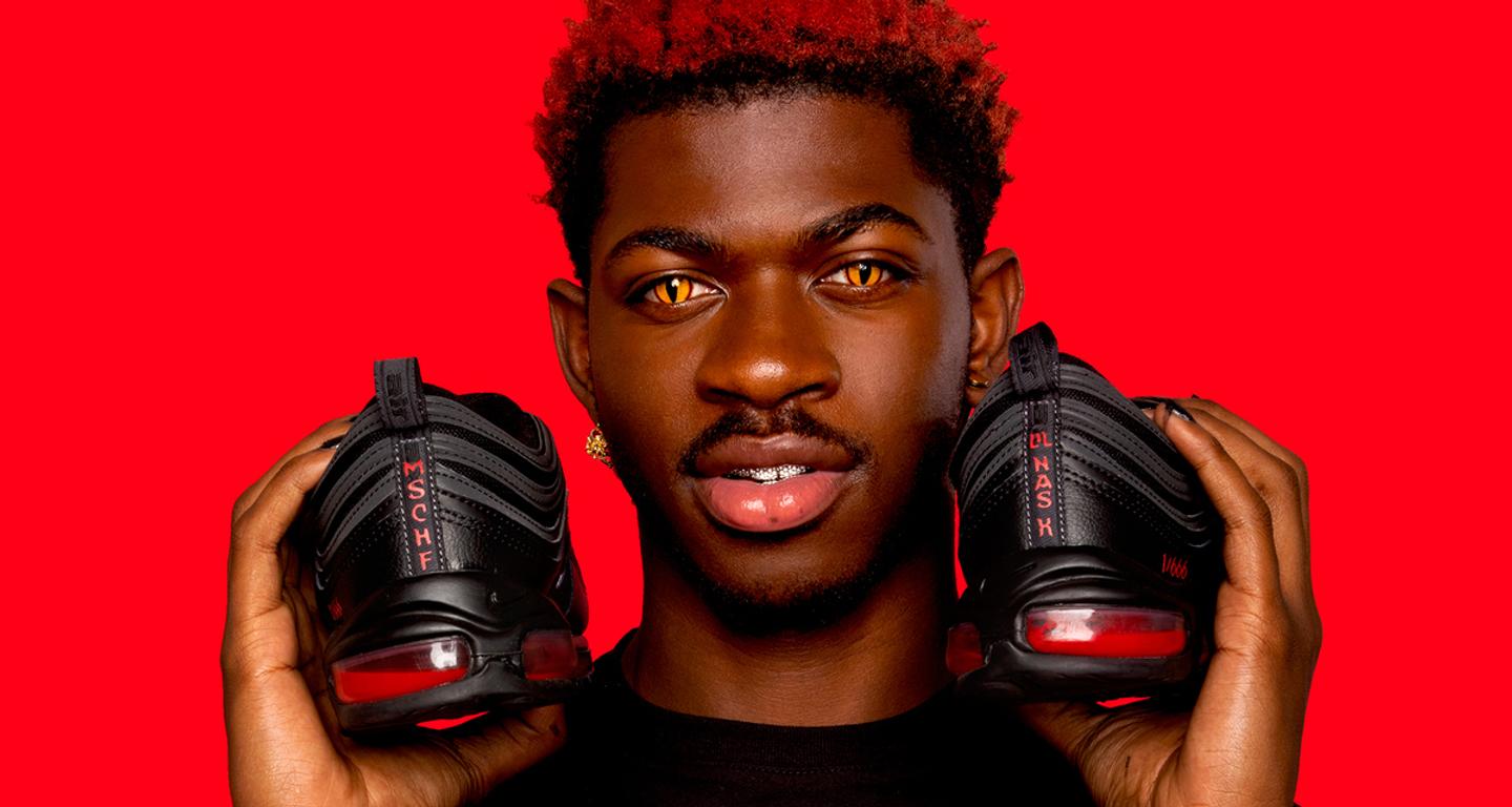 lil-nas-x-mschf-nike-sues Nike подала в суд на дизайнеров «сатанинских» кроссовок Lil Nas X